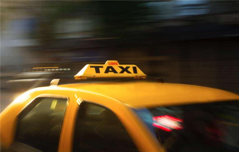 Home Overzicht van de belangrijkste diensten aangeboden door een taxibedrijf inclusief luchthaven vervoer en groepsvervoer